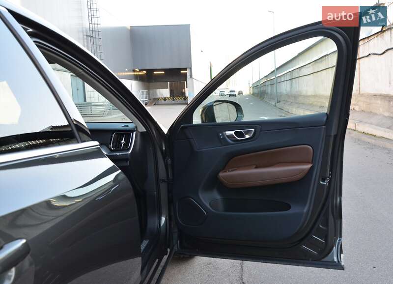 Внедорожник / Кроссовер Volvo XC60 2018 в Киеве фото 38 Внедорожник / Кроссовер Volvo XC60 2018 в Киеве