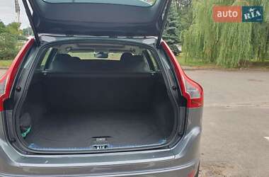 Внедорожник / Кроссовер Volvo XC60 2016 в 