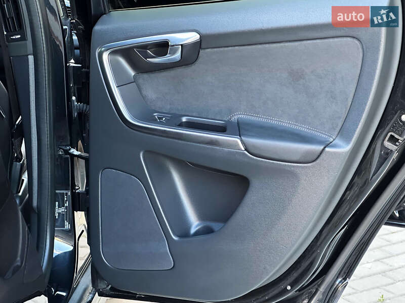 Внедорожник / Кроссовер Volvo XC60 2014 в Тернополе