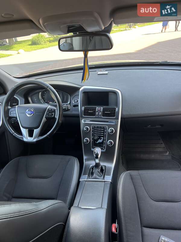 Внедорожник / Кроссовер Volvo XC60 2015 в Кременчуге фото 13 Внедорожник / Кроссовер Volvo XC60 2015 в Кременчуге