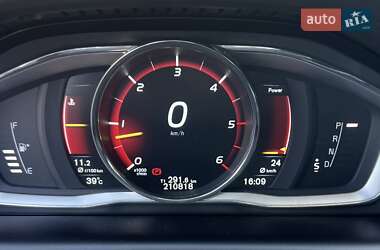 Внедорожник / Кроссовер Volvo XC60 2015 в 