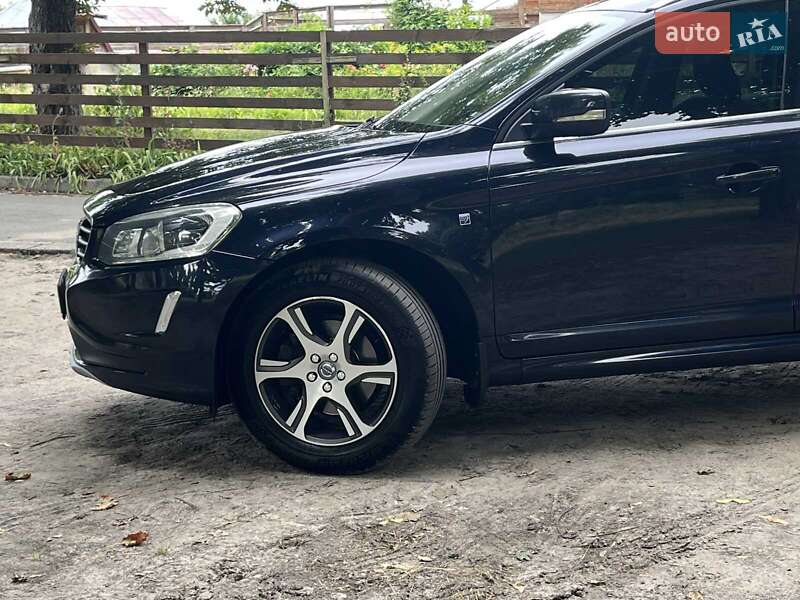 Внедорожник / Кроссовер Volvo XC60 2016 в Киеве