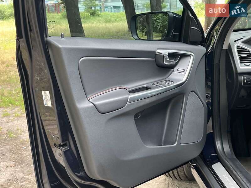 Внедорожник / Кроссовер Volvo XC60 2016 в Киеве