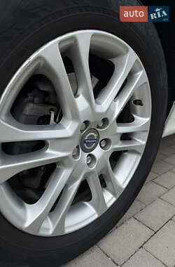Внедорожник / Кроссовер Volvo XC60 2014 в 
