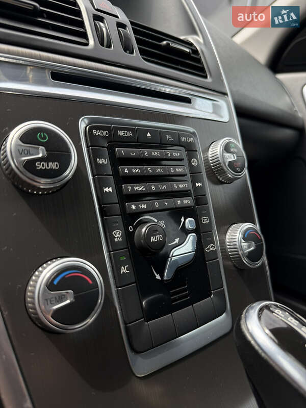 Внедорожник / Кроссовер Volvo XC60 2014 в Ровно