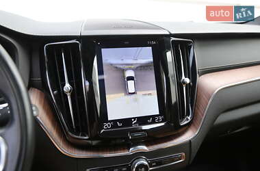 Внедорожник / Кроссовер Volvo XC60 2020 в 