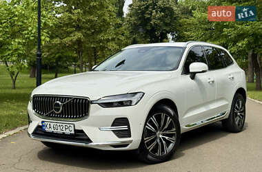 Внедорожник / Кроссовер Volvo XC60 2021 в Киеве