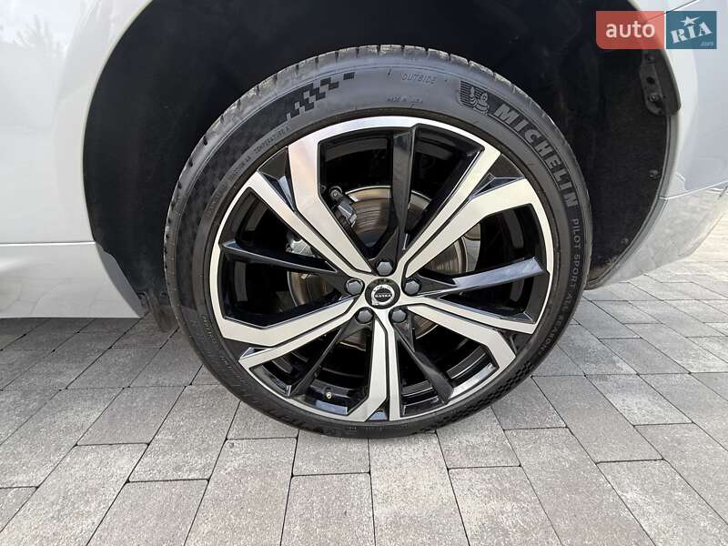 Внедорожник / Кроссовер Volvo XC60 2023 в Самборе