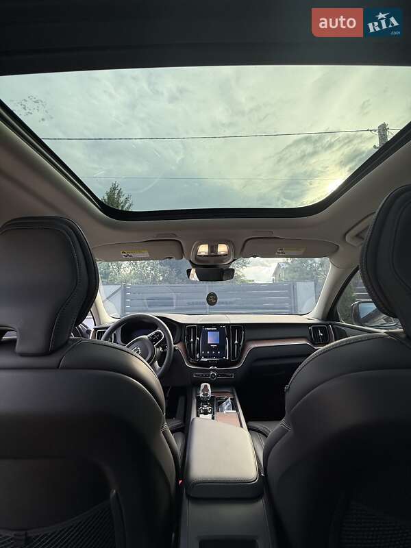 Внедорожник / Кроссовер Volvo XC60 2023 в Самборе