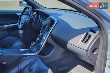 Позашляховик / Кросовер Volvo XC60 2017 в 