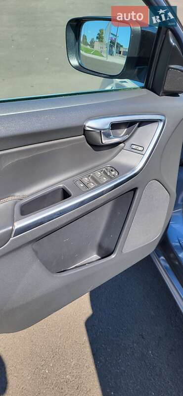 Внедорожник / Кроссовер Volvo XC60 2017 в Черкассах