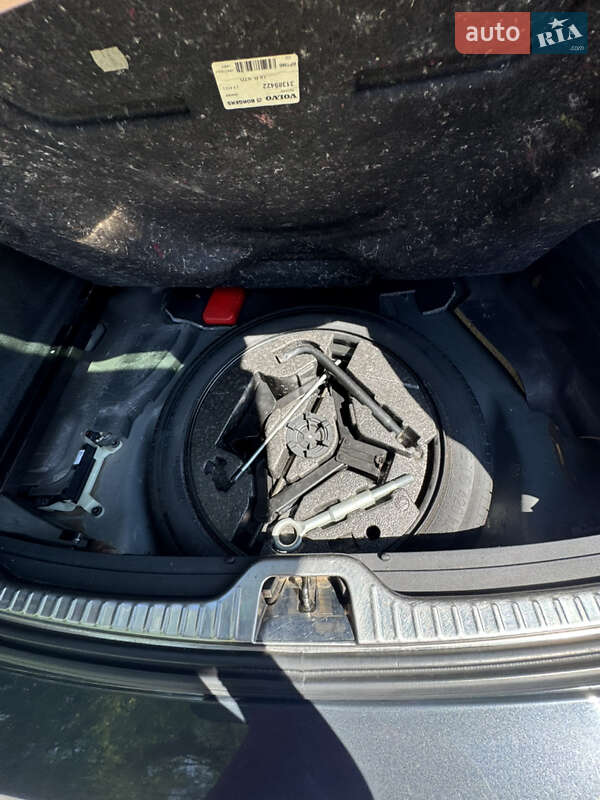 Внедорожник / Кроссовер Volvo XC60 2013 в Киеве