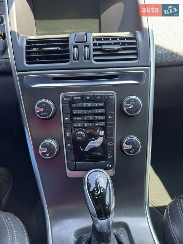 Внедорожник / Кроссовер Volvo XC60 2013 в Киеве