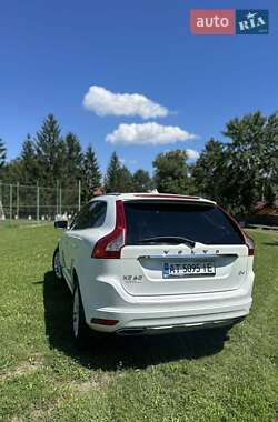 Внедорожник / Кроссовер Volvo XC60 2015 в 