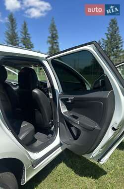 Внедорожник / Кроссовер Volvo XC60 2015 в 