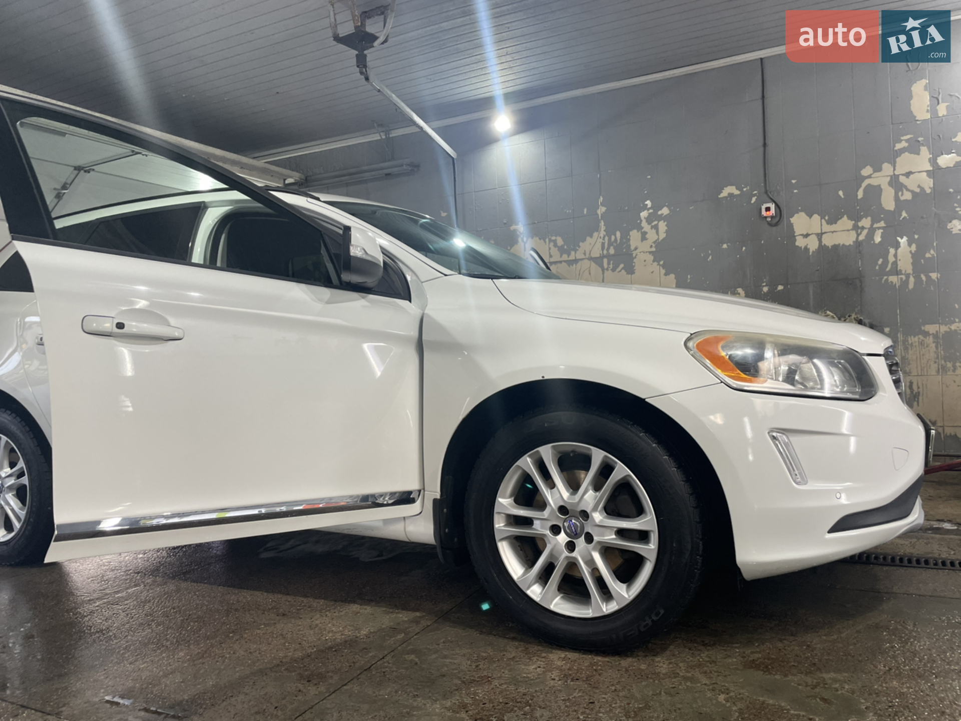 2016 Volvo XC60 - фото 1