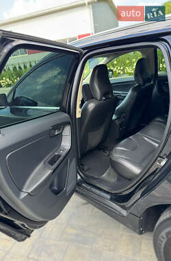 Внедорожник / Кроссовер Volvo XC60 2010 в 