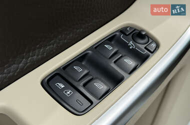 Внедорожник / Кроссовер Volvo XC60 2012 в 