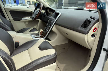 Внедорожник / Кроссовер Volvo XC60 2012 в 