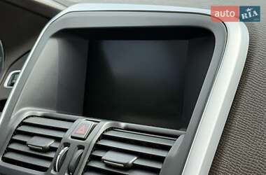 Внедорожник / Кроссовер Volvo XC60 2012 в 