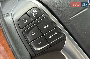 Внедорожник / Кроссовер Volvo XC60 2012 в 