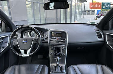 Внедорожник / Кроссовер Volvo XC60 2013 в 