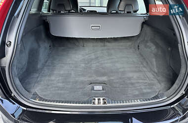 Внедорожник / Кроссовер Volvo XC60 2013 в 