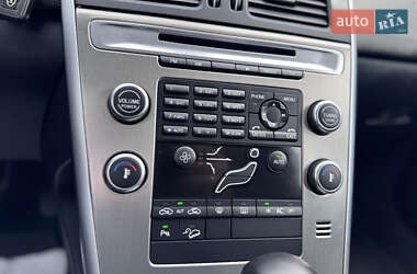 Внедорожник / Кроссовер Volvo XC60 2010 в 