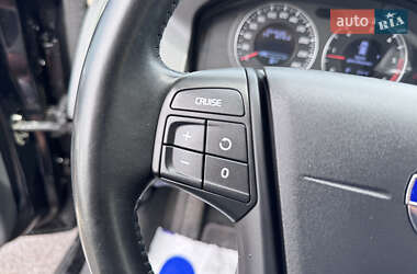 Внедорожник / Кроссовер Volvo XC60 2010 в 