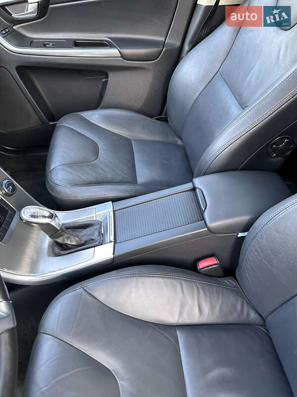 Внедорожник / Кроссовер Volvo XC60 2012 в Ровно фото 46 Внедорожник / Кроссовер Volvo XC60 2012 в Ровно