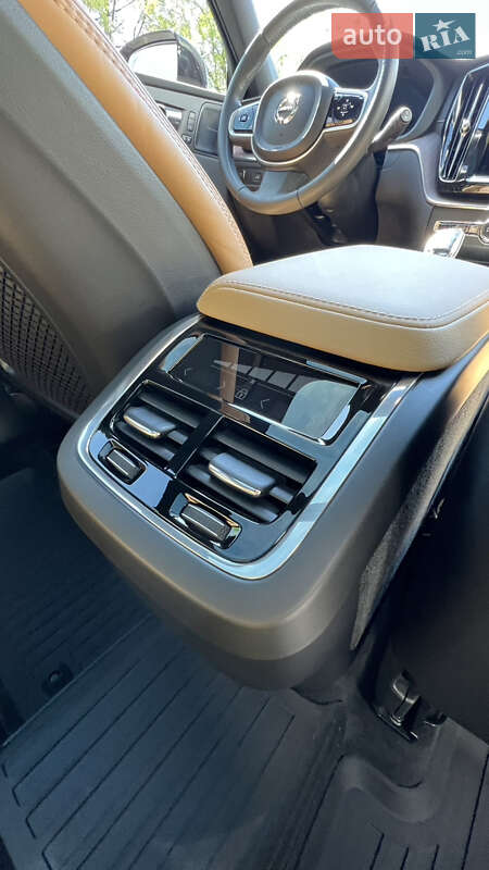 Позашляховик / Кросовер Volvo XC60 2021 в Львові фото 31 Позашляховик / Кросовер Volvo XC60 2021 в Львові