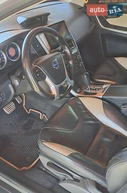 Внедорожник / Кроссовер Volvo XC60 2010 в 
