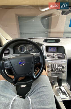 Внедорожник / Кроссовер Volvo XC60 2010 в 