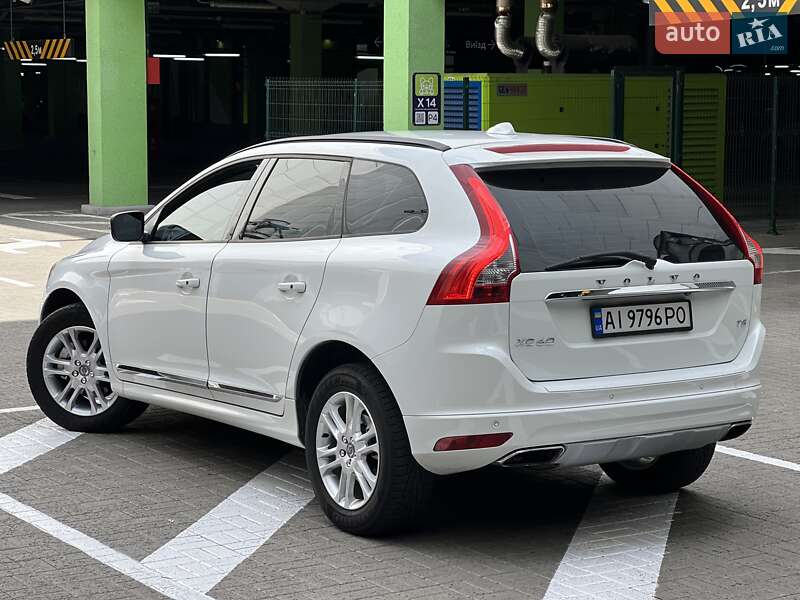 Внедорожник / Кроссовер Volvo XC60 2015 в Киеве