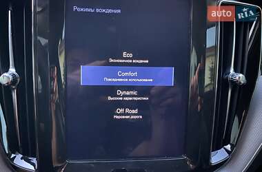 Внедорожник / Кроссовер Volvo XC60 2019 в 