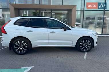 Внедорожник / Кроссовер Volvo XC60 2023 в 