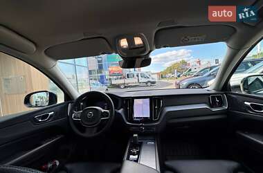 Внедорожник / Кроссовер Volvo XC60 2023 в 
