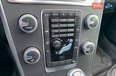 Внедорожник / Кроссовер Volvo XC60 2014 в 
