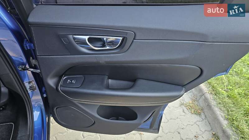 Внедорожник / Кроссовер Volvo XC60 2018 в Бродах
