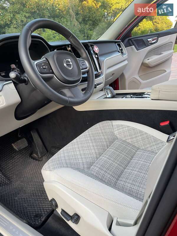 Внедорожник / Кроссовер Volvo XC60 2022 в Тернополе