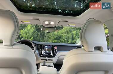 Внедорожник / Кроссовер Volvo XC60 2022 в 