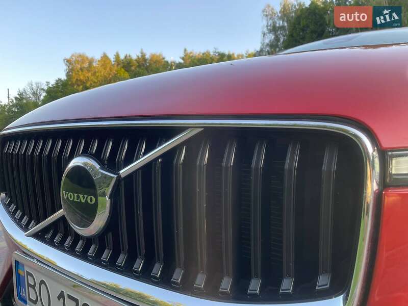 Внедорожник / Кроссовер Volvo XC60 2022 в Тернополе