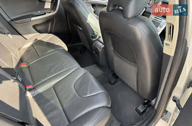 Внедорожник / Кроссовер Volvo XC60 2010 в 