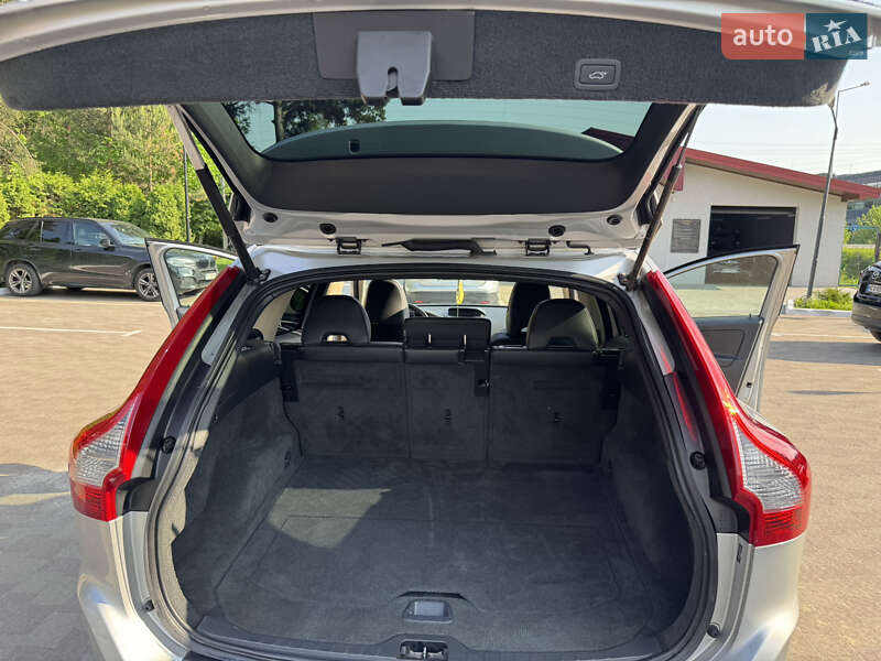 Внедорожник / Кроссовер Volvo XC60 2010 в Львове