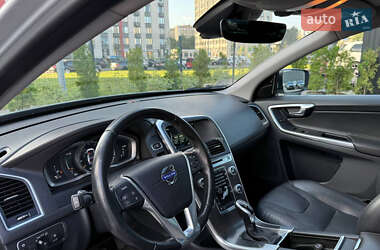 Внедорожник / Кроссовер Volvo XC60 2015 в 