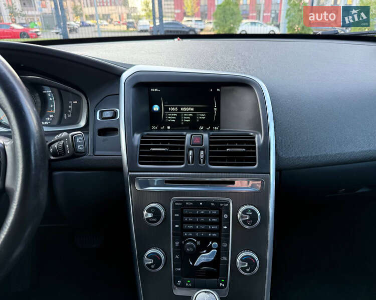 Внедорожник / Кроссовер Volvo XC60 2015 в Киеве