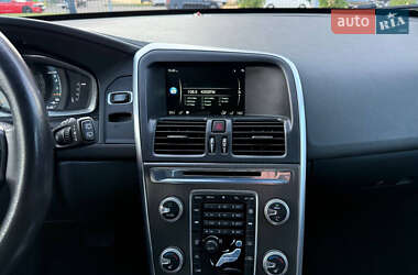 Внедорожник / Кроссовер Volvo XC60 2015 в 