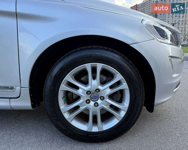 Внедорожник / Кроссовер Volvo XC60 2015 в Киеве