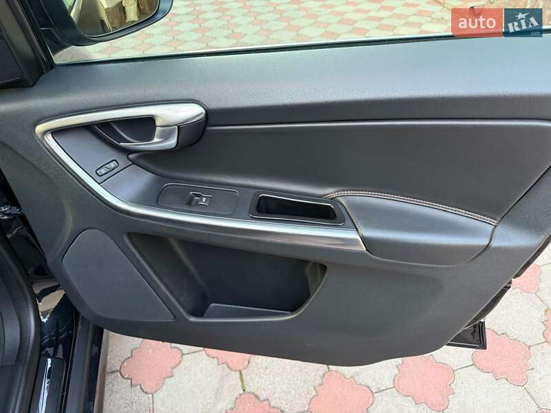 Внедорожник / Кроссовер Volvo XC60 2014 в Львове