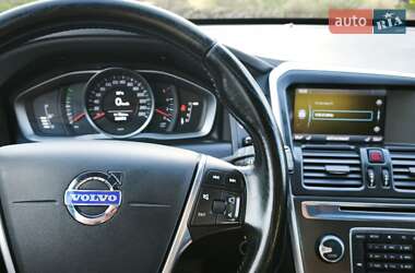 Внедорожник / Кроссовер Volvo XC60 2013 в 